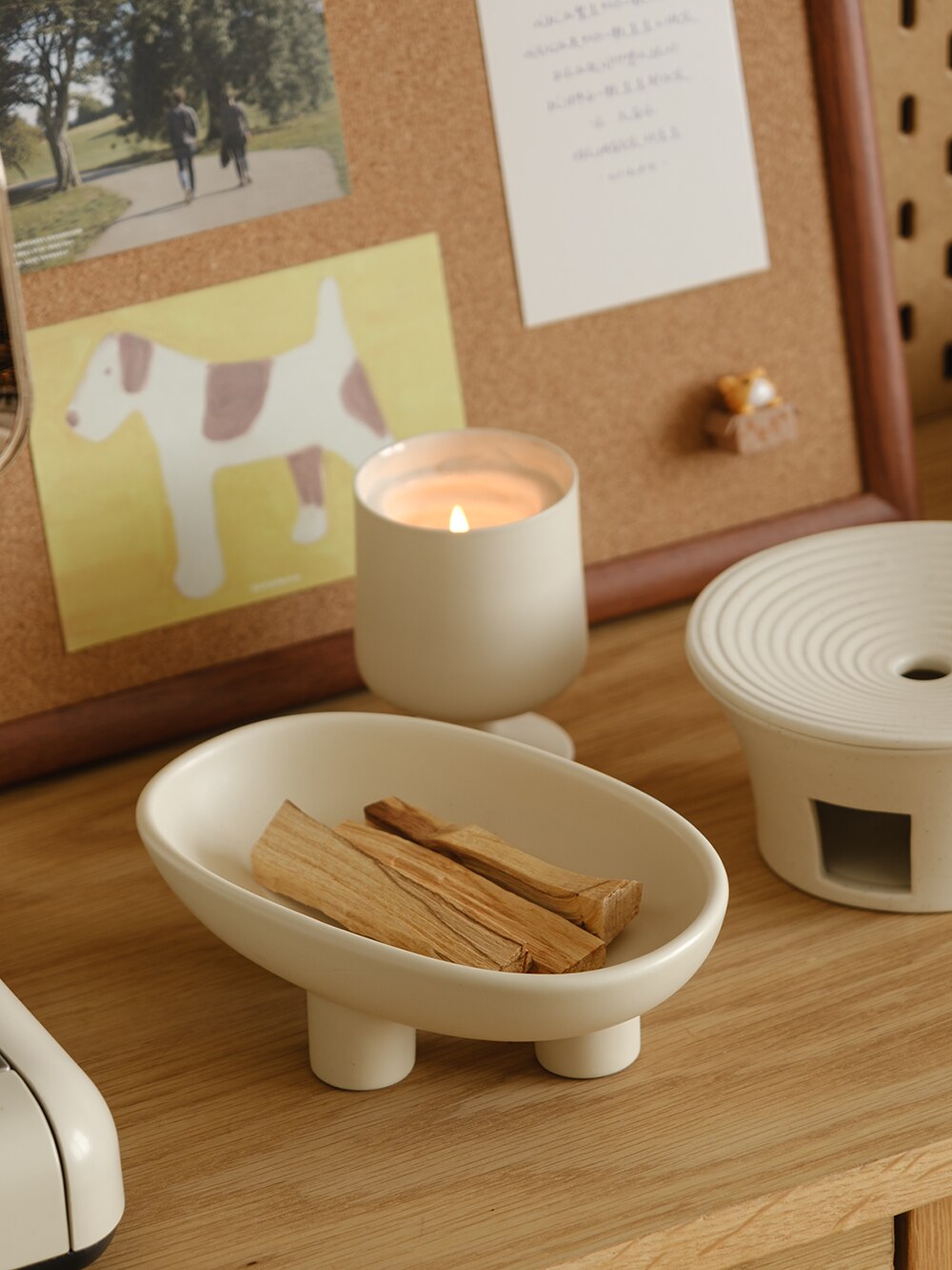 Small Three-Legs Ceramic Dish
