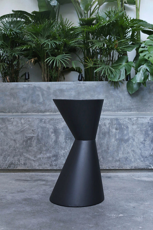 Light Lux Metal Lounge Table