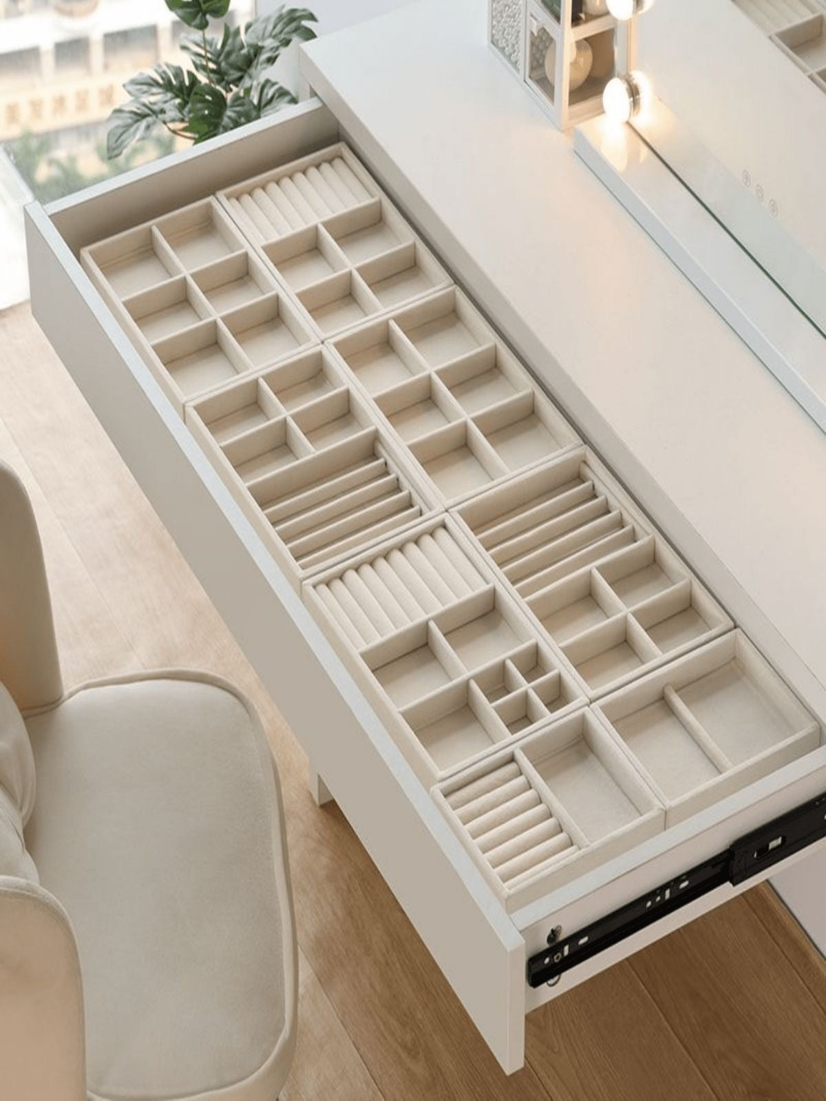 Wardrobe Velvet Accessories Organizer II