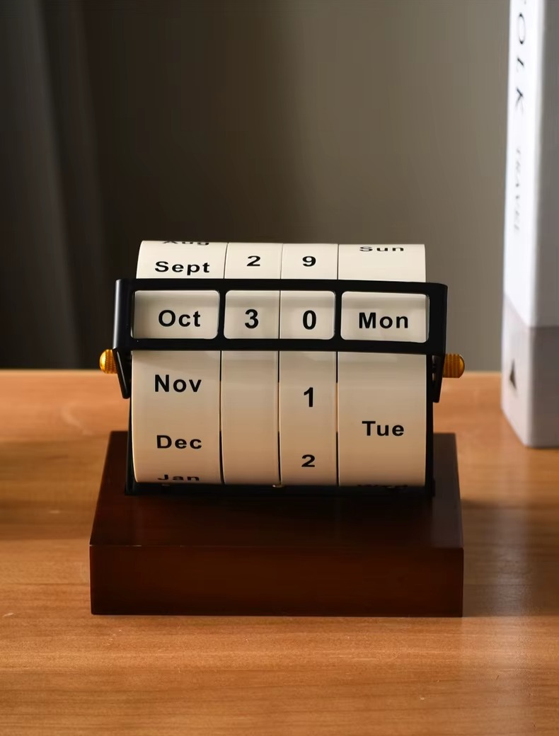 Wheel Rotating Desk Calendar