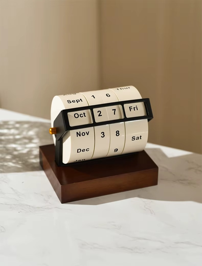 Wheel Rotating Desk Calendar
