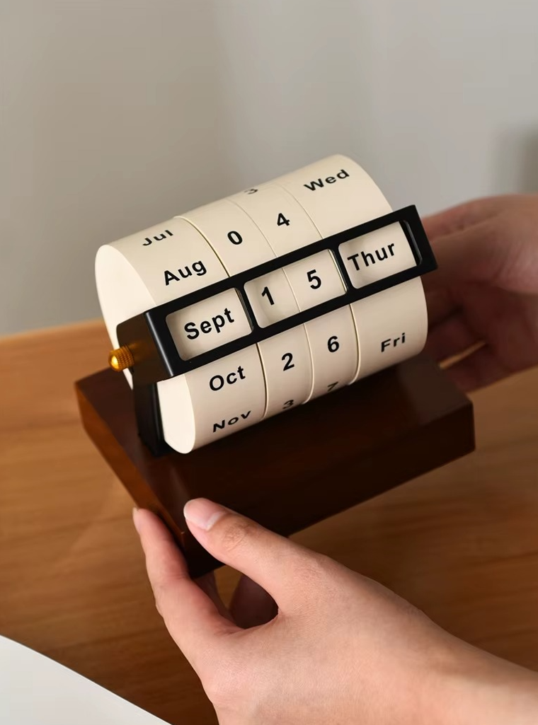 Wheel Rotating Desk Calendar