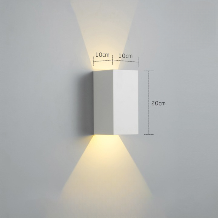 Indoor/Outdoor Wall Lamp