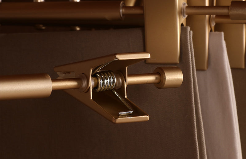Light Lux Hanger Rack with Clips