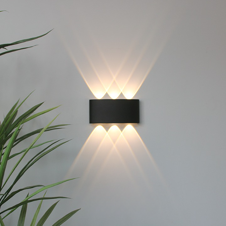 Indoor/Outdoor Wall Light