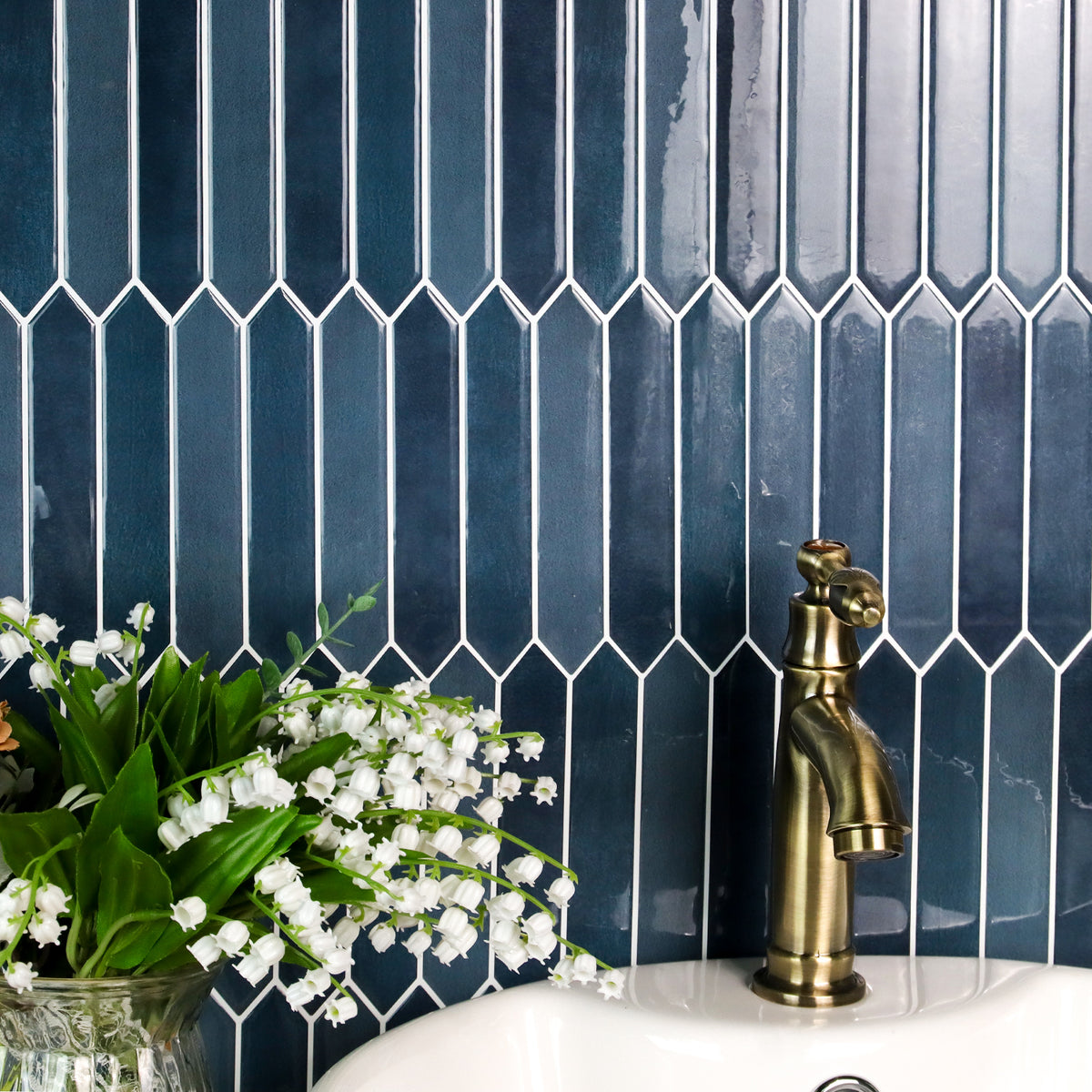 Classic Oval Peel and Stick Tiles