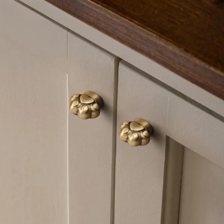 Bronze Paw Shape Cabinet Knob