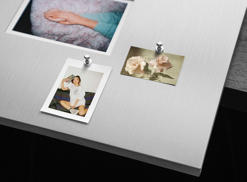 Magnetic Metal Wall-Mounted Picture Frame