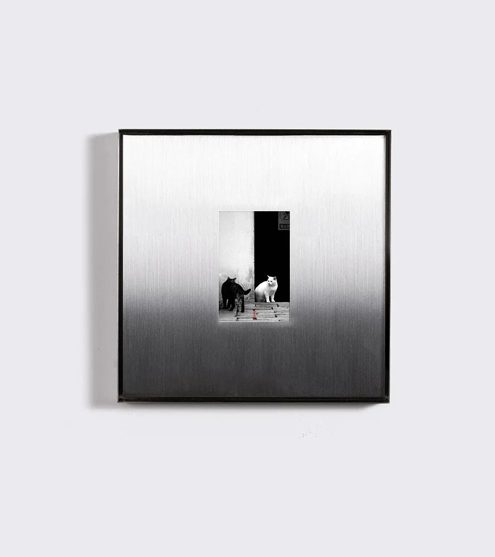 Metal Square Wall-Mounted Picture Frame