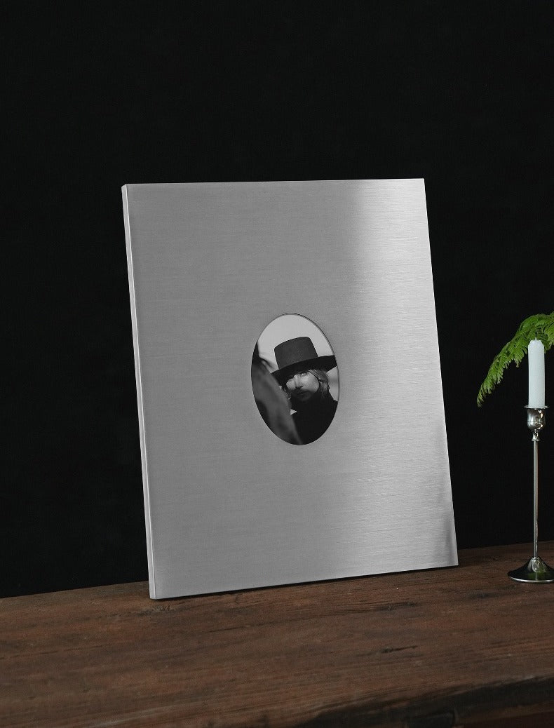 Magnetic Metal Wall-Mounted Picture Frame