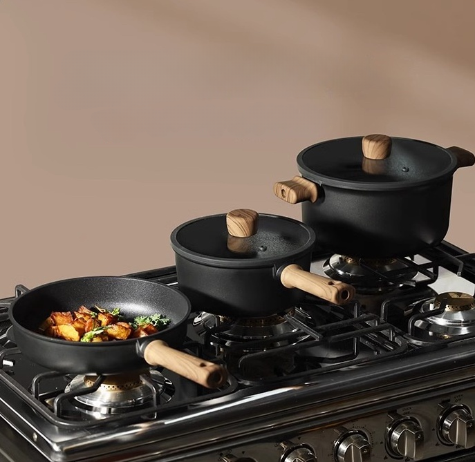 Pots, Pans & Utensil Sets (13, 16 or 18 Pieces)