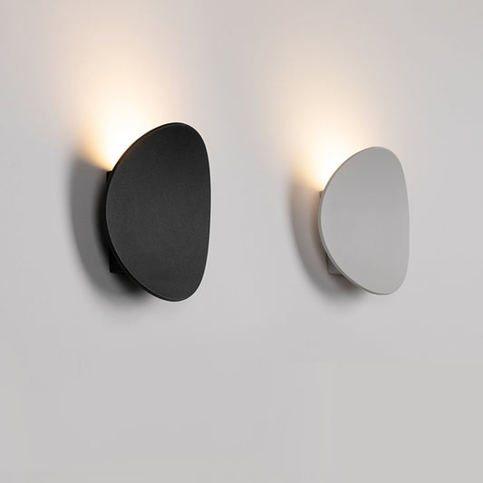 Minimalistic Wall Light