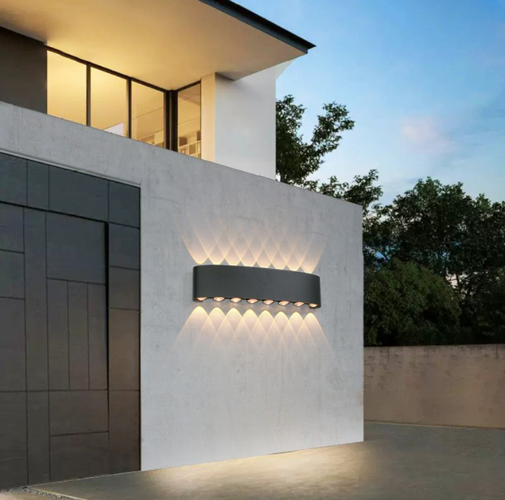 Indoor/Outdoor Wall Light