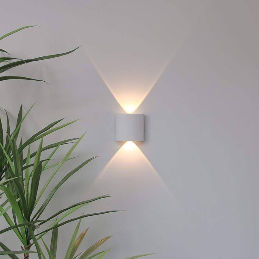 Indoor/Outdoor Wall Light